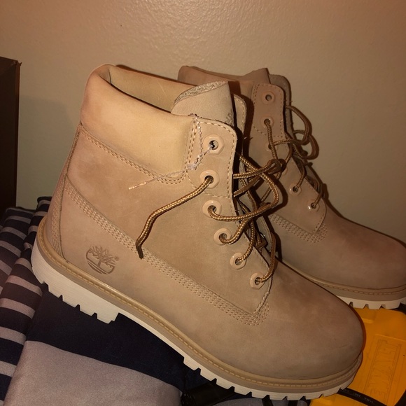 Timberland size 6.5 - Picture 2 of 3